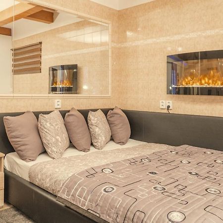 Wellness Studio! Finnish Sauna, Whirlpool, Gym & More! Prag Eksteriør billede