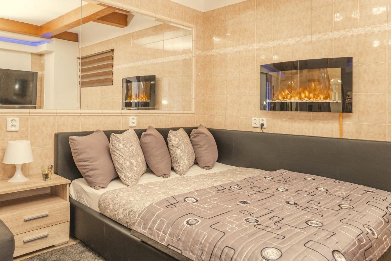 Wellness Studio! Finnish Sauna, Whirlpool, Gym & More! Prag Eksteriør billede