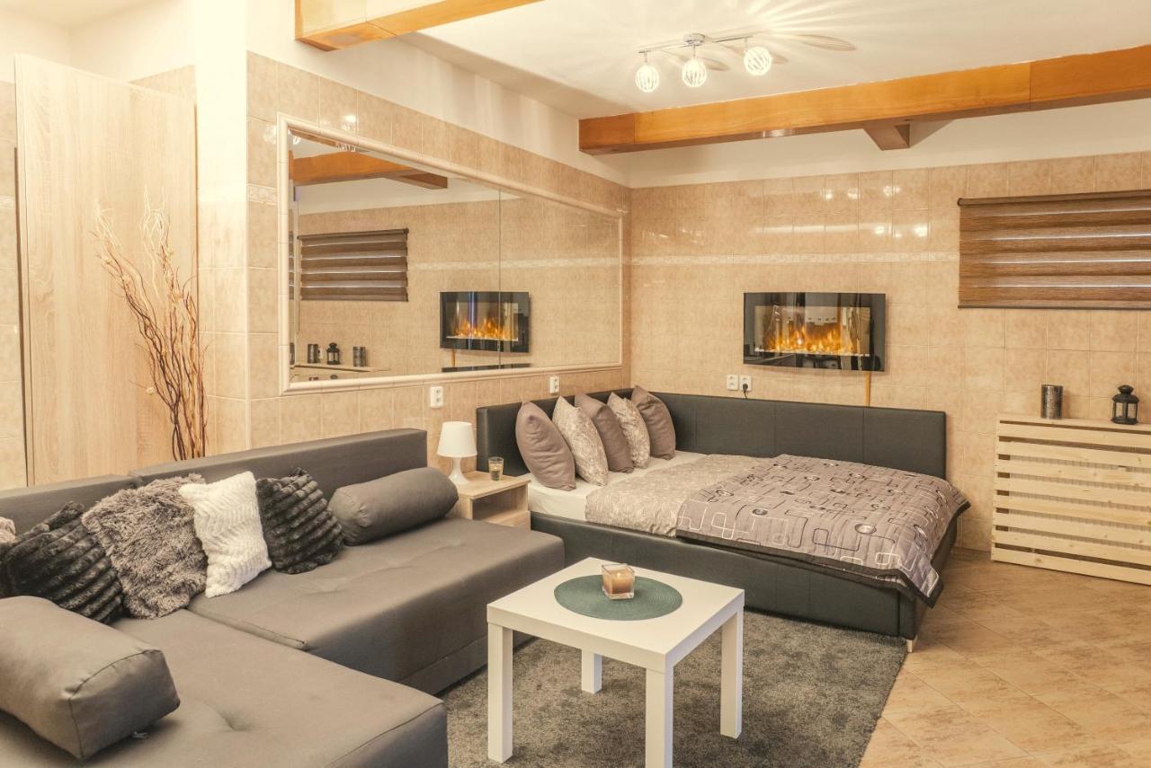 Wellness Studio! Finnish Sauna, Whirlpool, Gym & More! Prag Eksteriør billede